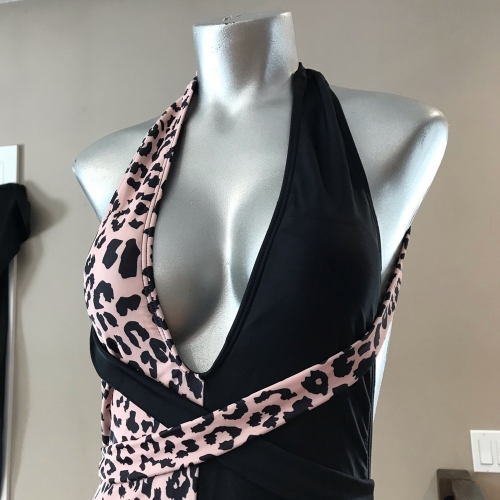 New Swimsuit - Picture 5 of 12